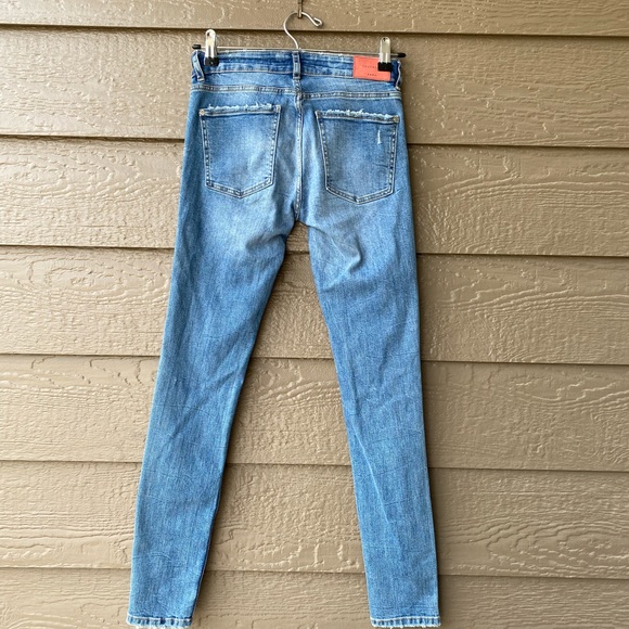 Zara Embroidered Damaged Skinny Jeans Women’s size 02 - Picture 3 of 12